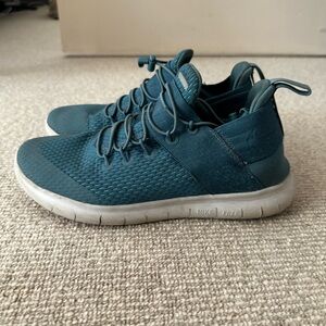 Nike free CMTR 2017 running shoes